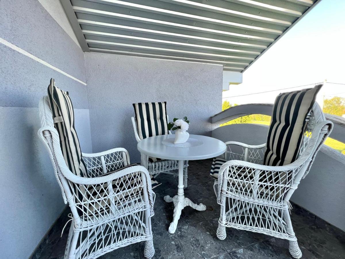 Rooms Mirabella Раковица Екстериор снимка